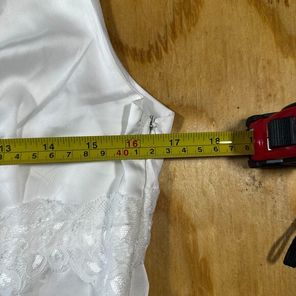 White Lace Trim Satin Mini Dress Or Nightgown - Size M - Picture 3 of 6